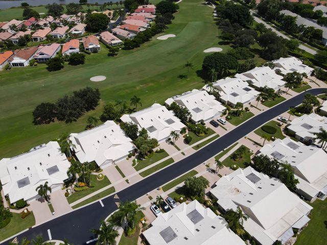 6113 GREENSPOINTE Drive 10, Boynton Beach, FL 33437