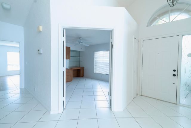 6113 GREENSPOINTE Drive 10, Boynton Beach, FL 33437