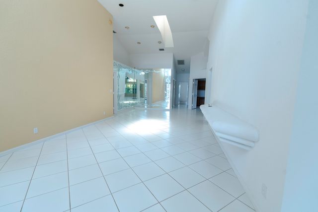 6113 GREENSPOINTE Drive 10, Boynton Beach, FL 33437
