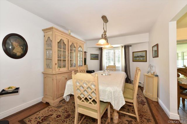 44 Peppermint Road, Commack, NY 11725