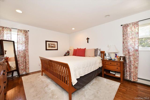 44 Peppermint Road, Commack, NY 11725