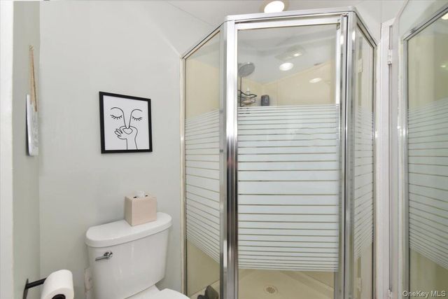 44 Peppermint Road, Commack, NY 11725