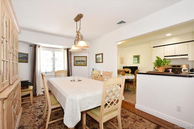 44 Peppermint Road, Commack, NY 11725