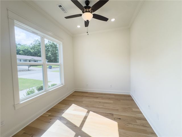 25 Roxburgh Drive, Bella Vista, AR 72715