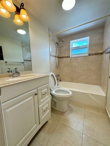 1747 Rodman Street 210, Hollywood, FL 33020