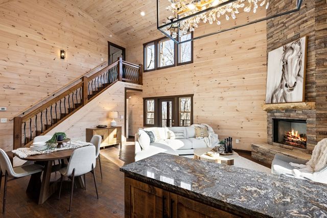 1264 Sunrock Mountain Road, Blue Ridge, GA 30513