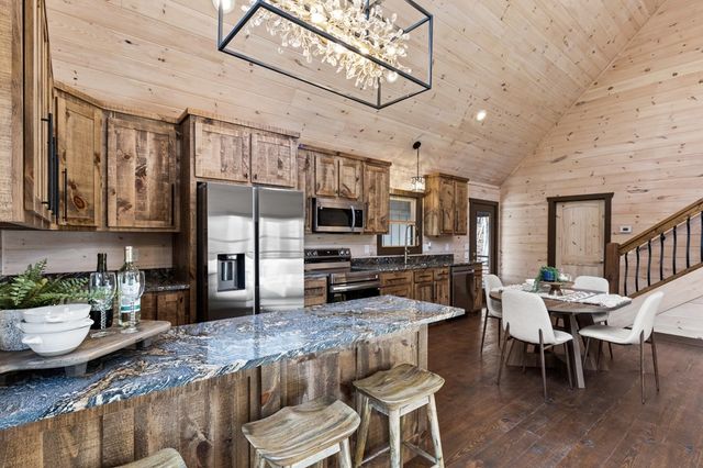 1264 Sunrock Mountain Road, Blue Ridge, GA 30513