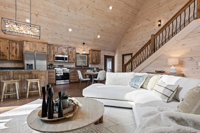 1264 Sunrock Mountain Road, Blue Ridge, GA 30513