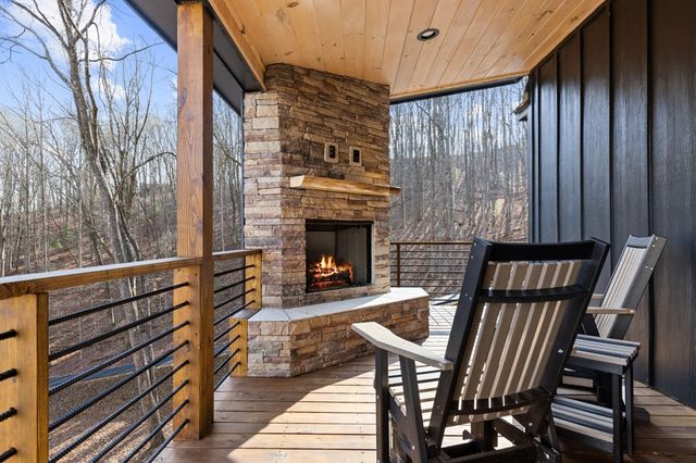 1264 Sunrock Mountain Road, Blue Ridge, GA 30513