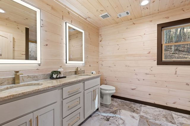 1264 Sunrock Mountain Road, Blue Ridge, GA 30513