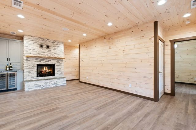 1264 Sunrock Mountain Road, Blue Ridge, GA 30513