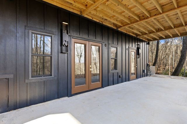 1264 Sunrock Mountain Road, Blue Ridge, GA 30513