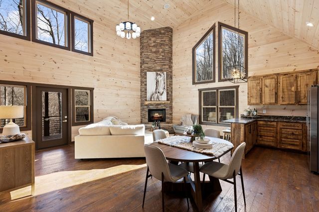 1264 Sunrock Mountain Road, Blue Ridge, GA 30513