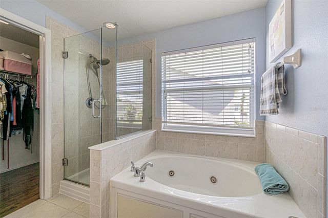 1031 PASEO DEL RIO NE, St Petersburg, FL 33702