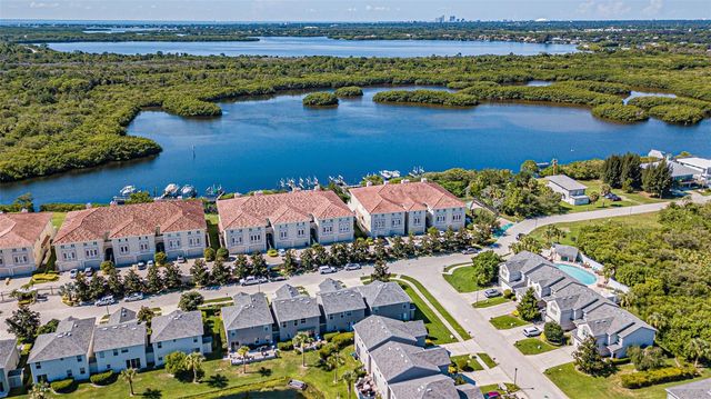 1031 PASEO DEL RIO NE, St Petersburg, FL 33702