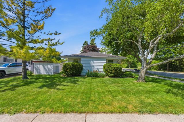 3520 Knoll PLACE, Racine, WI 53403