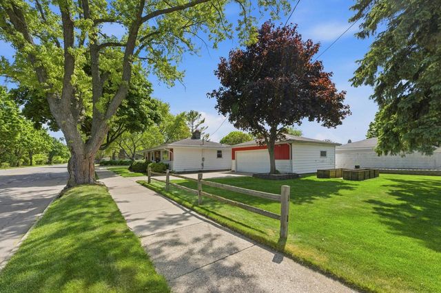 3520 Knoll PLACE, Racine, WI 53403