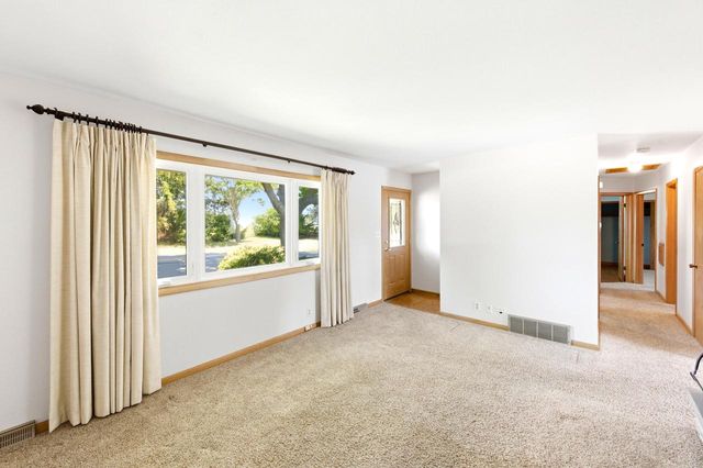 3520 Knoll PLACE, Racine, WI 53403
