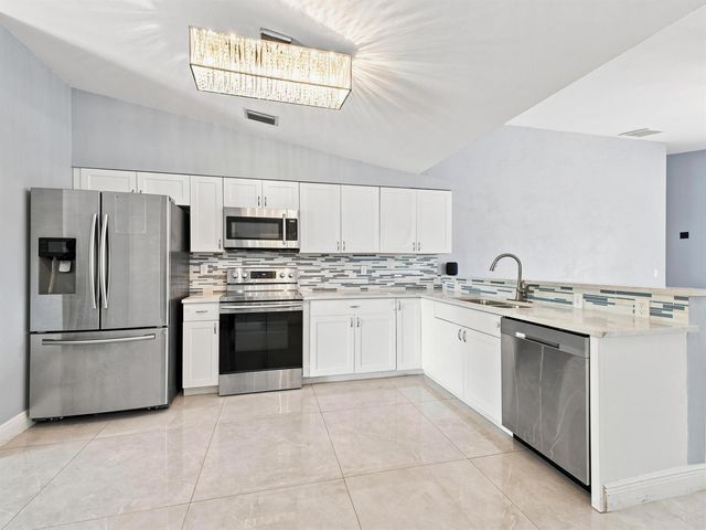 5396 Benjamin Avenue, Boynton Beach, FL 33472