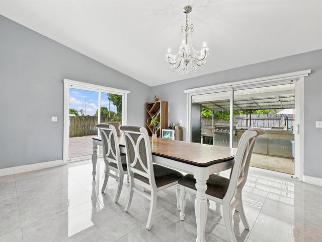 5396 Benjamin Avenue, Boynton Beach, FL 33472