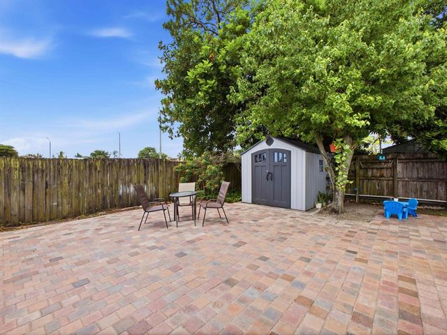5396 Benjamin Avenue, Boynton Beach, FL 33472