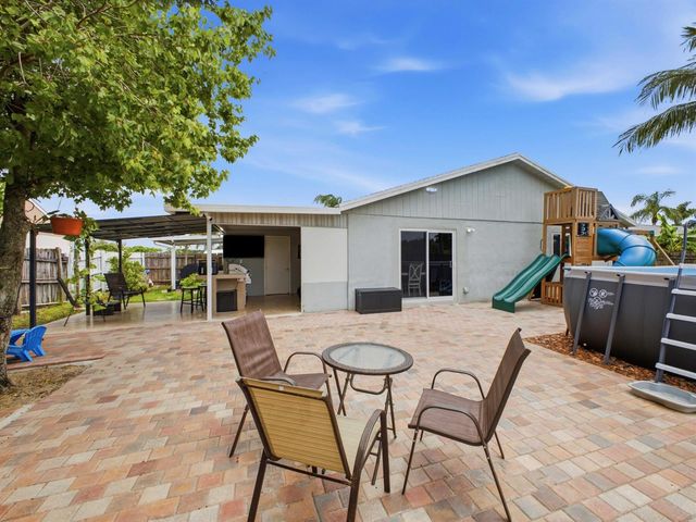 5396 Benjamin Avenue, Boynton Beach, FL 33472