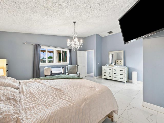 5396 Benjamin Avenue, Boynton Beach, FL 33472