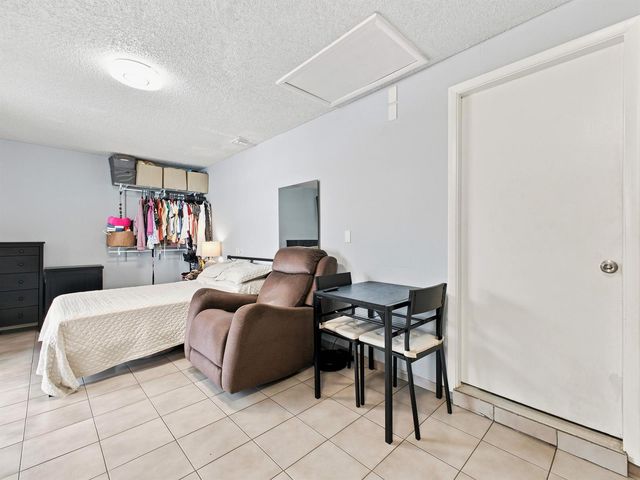 5396 Benjamin Avenue, Boynton Beach, FL 33472