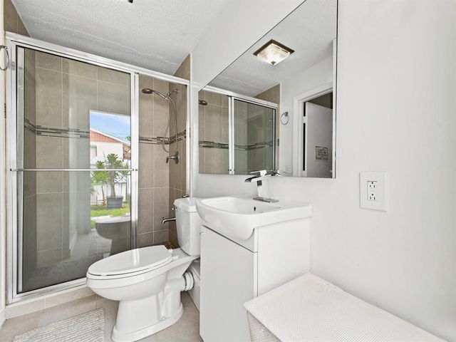 5396 Benjamin Avenue, Boynton Beach, FL 33472