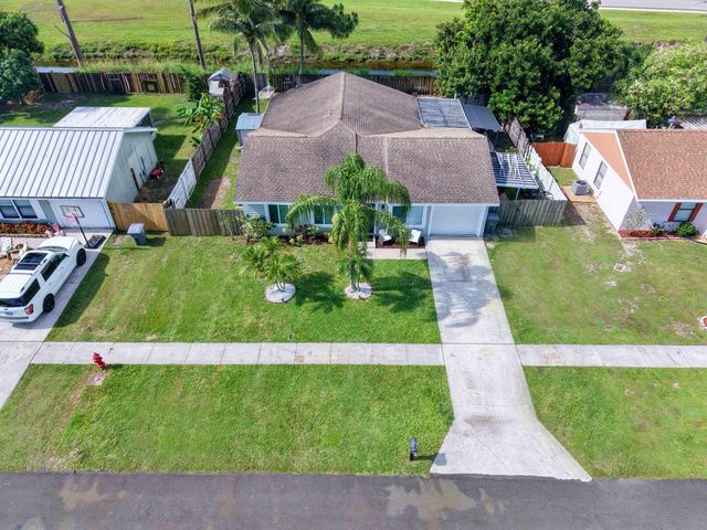 5396 Benjamin Avenue, Boynton Beach, FL 33472