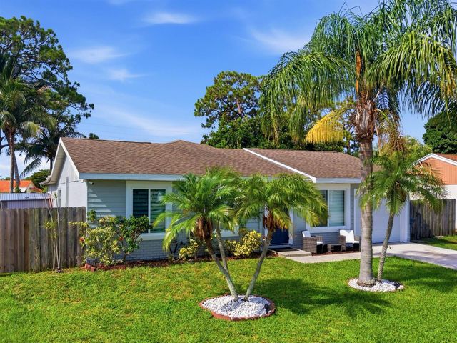 5396 Benjamin Avenue, Boynton Beach, FL 33472