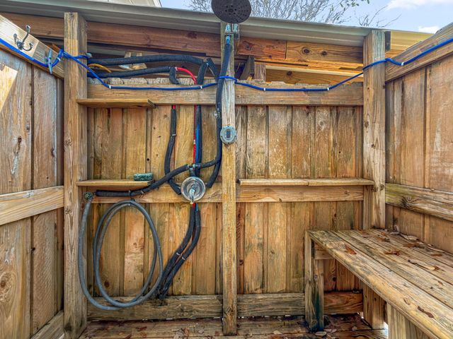 1145 County Road 291, Bay City, TX 77414