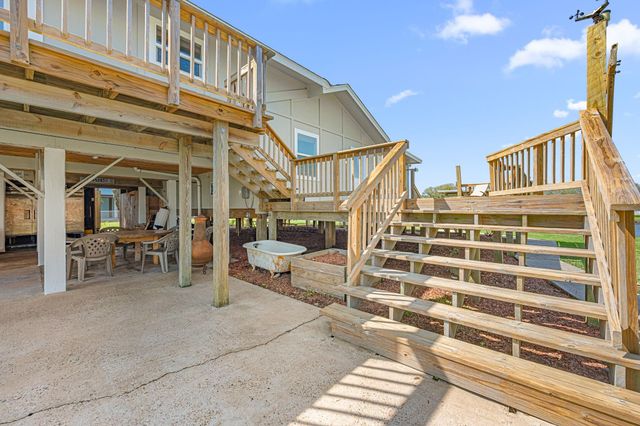 1145 County Road 291, Bay City, TX 77414