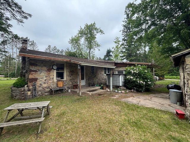 13344 HWY 32, Mountain, WI 54149