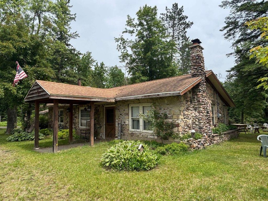 13344 HWY 32, Mountain, WI 54149