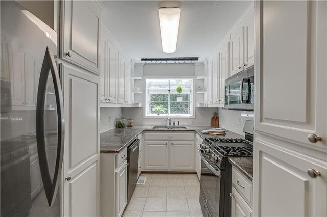 3173 Parkridge Crescent, Atlanta, GA 30341