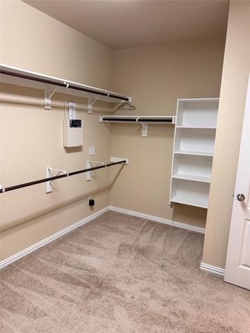 914 Emory Stable DR, Hutto, TX 78634