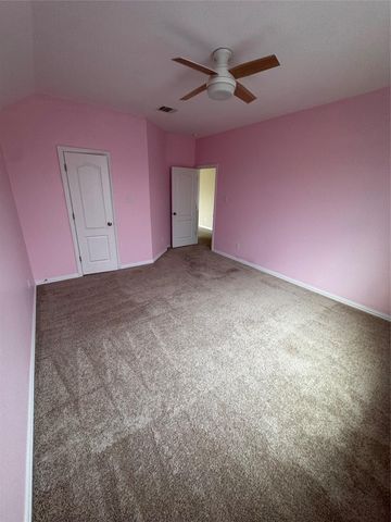 914 Emory Stable DR, Hutto, TX 78634