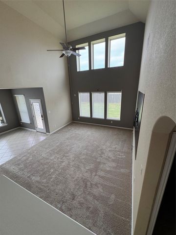914 Emory Stable DR, Hutto, TX 78634