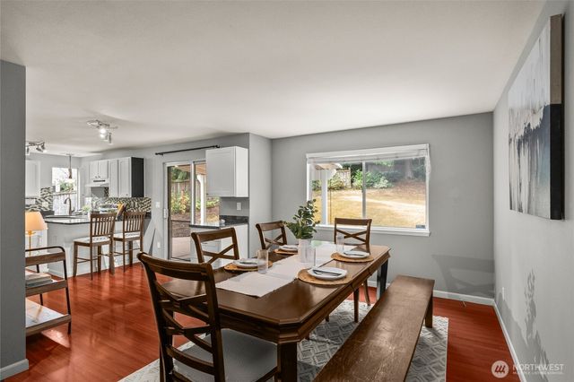 27408 NE 30th Way, Redmond, WA 98053