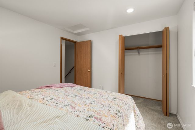 27408 NE 30th Way, Redmond, WA 98053