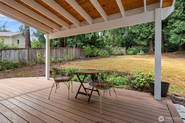 27408 NE 30th Way, Redmond, WA 98053