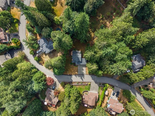 27408 NE 30th Way, Redmond, WA 98053