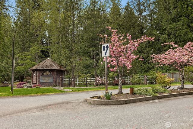27408 NE 30th Way, Redmond, WA 98053