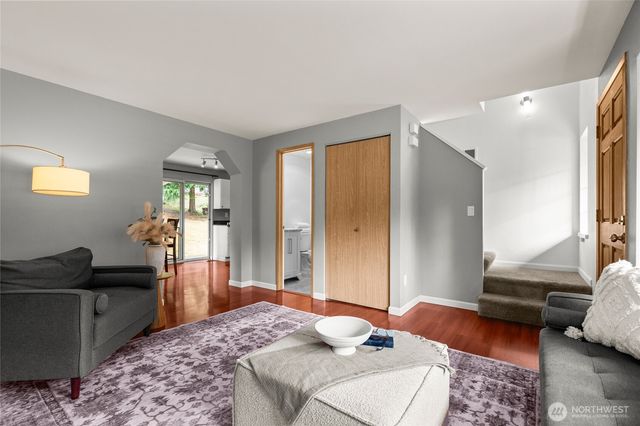 27408 NE 30th Way, Redmond, WA 98053