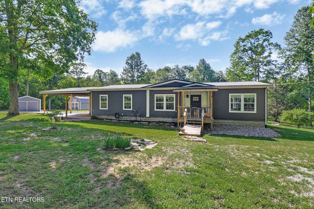 293 Christian Rd, Crossville, TN 38572