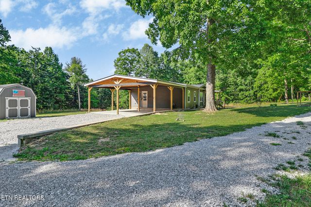 293 Christian Rd, Crossville, TN 38572