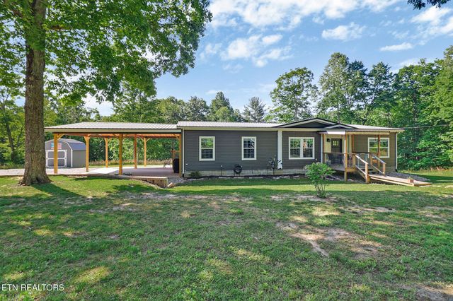 293 Christian Rd, Crossville, TN 38572