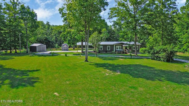 293 Christian Rd, Crossville, TN 38572