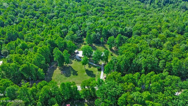 293 Christian Rd, Crossville, TN 38572